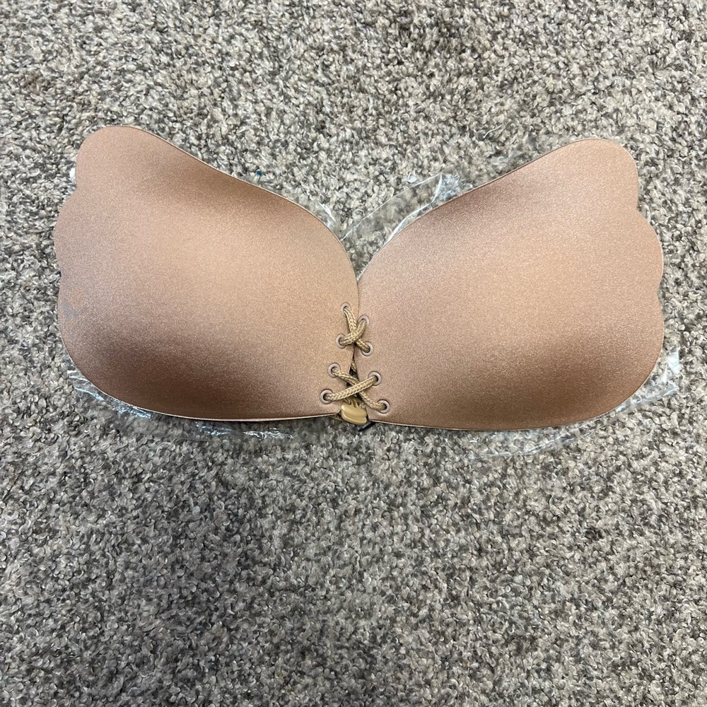 Seamless Tan Strapless Bra